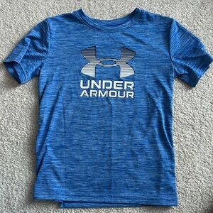 Boys under amour tshirt